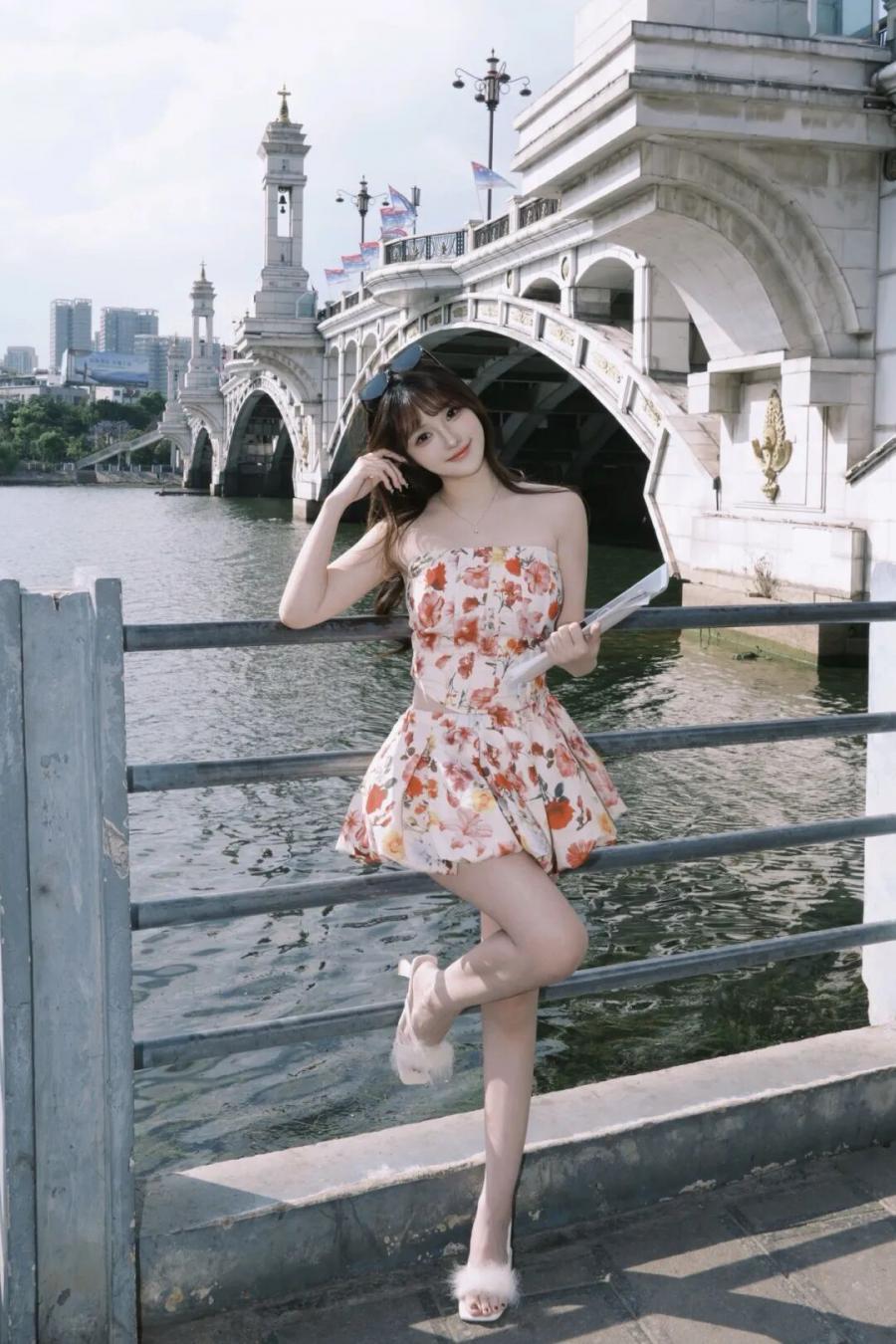 河边散步随手拍，7个万能姿势秒变氛围感女主-第3张图片-风享汇