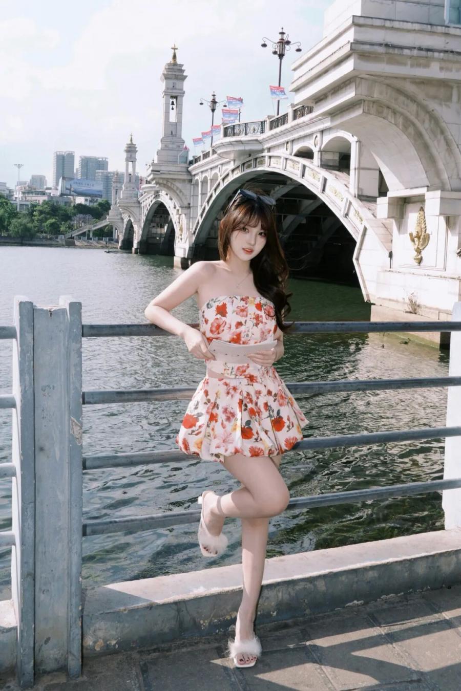 河边散步随手拍，7个万能姿势秒变氛围感女主-第6张图片-风享汇