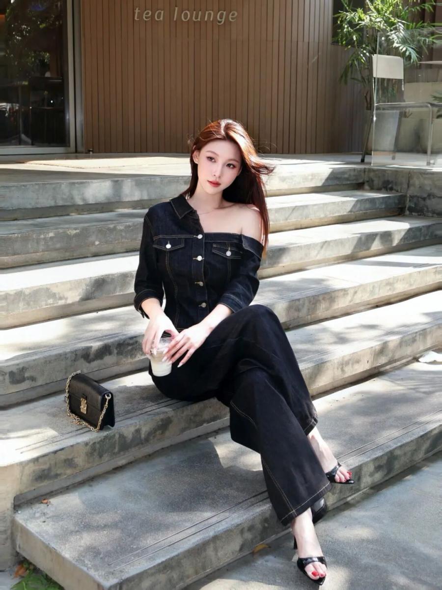 咖啡馆打卡8个松弛感人像姿势，自然上镜又显身材-第3张图片-风享汇