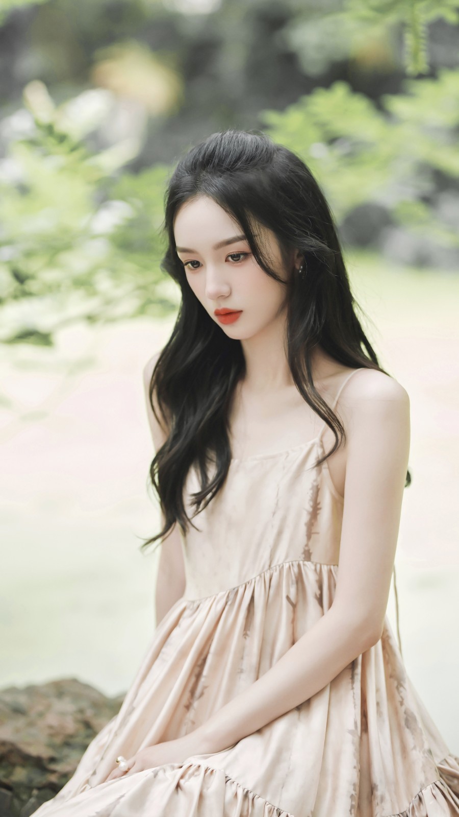 周也露背裙，清冷少女🍃-第8张图片-风享汇
