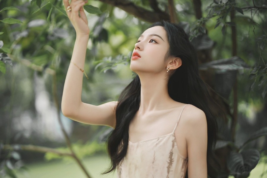 周也露背裙，清冷少女🍃-第6张图片-风享汇