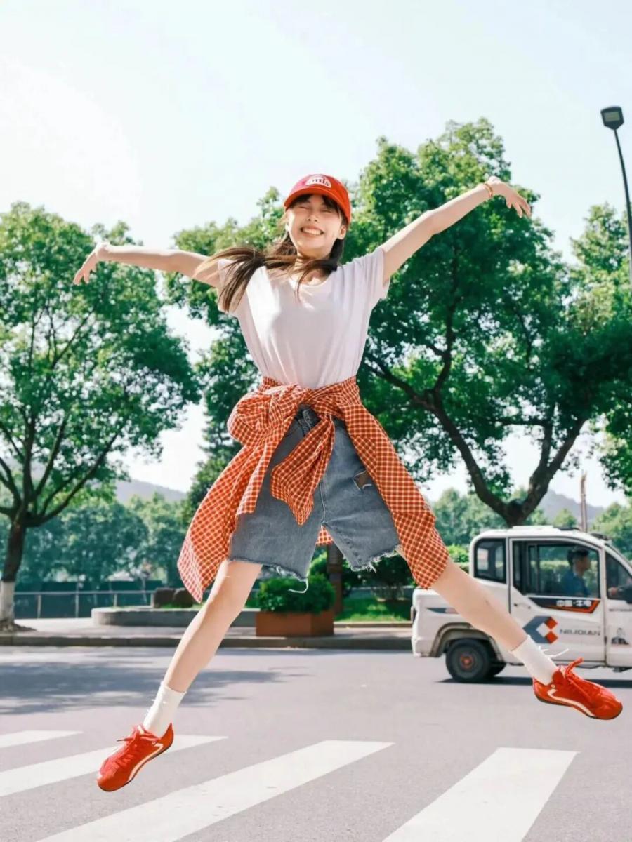夏日街拍万能姿势！青春感的正确打开方式-第3张图片-风享汇
