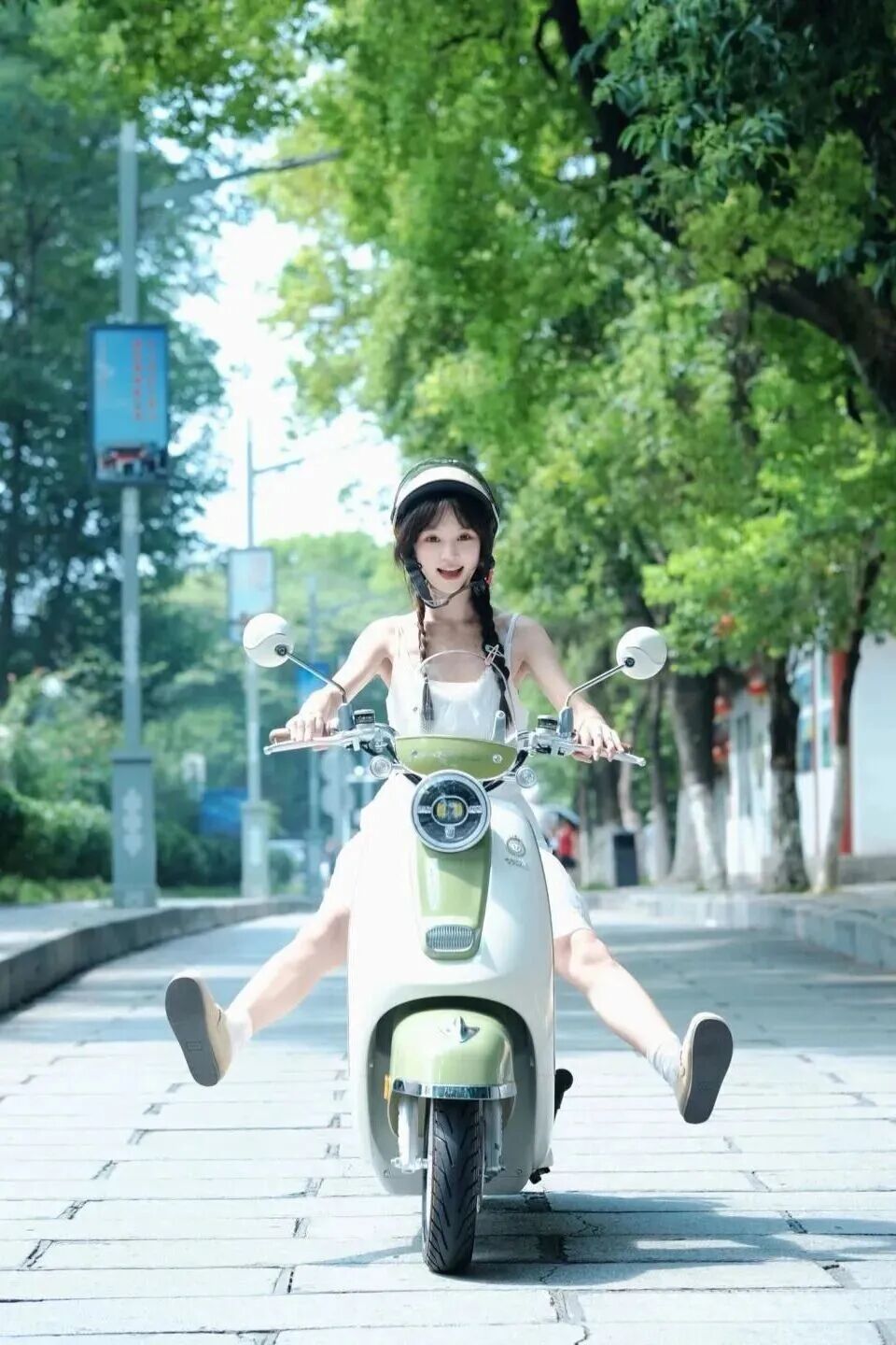 夏日限定清透感，小电驴拍照也太治愈了-第5张图片-风享汇