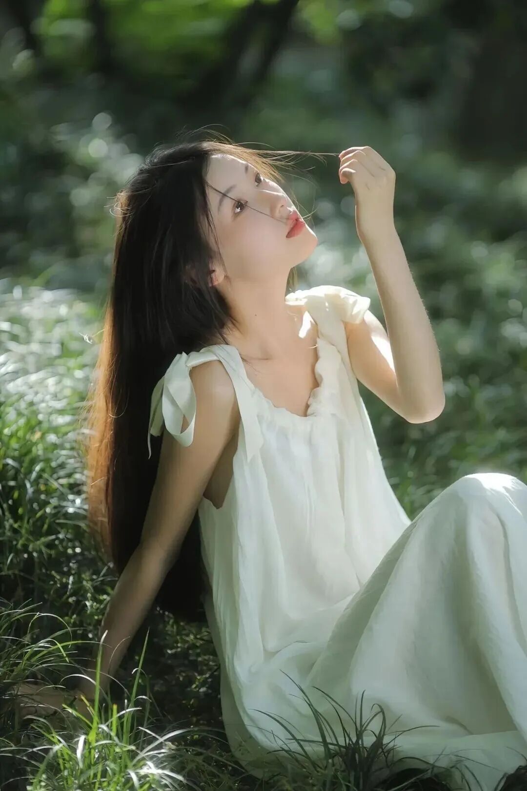 夏日森系写真全攻略：姿势、光影、光圈一次讲透-第7张图片-风享汇