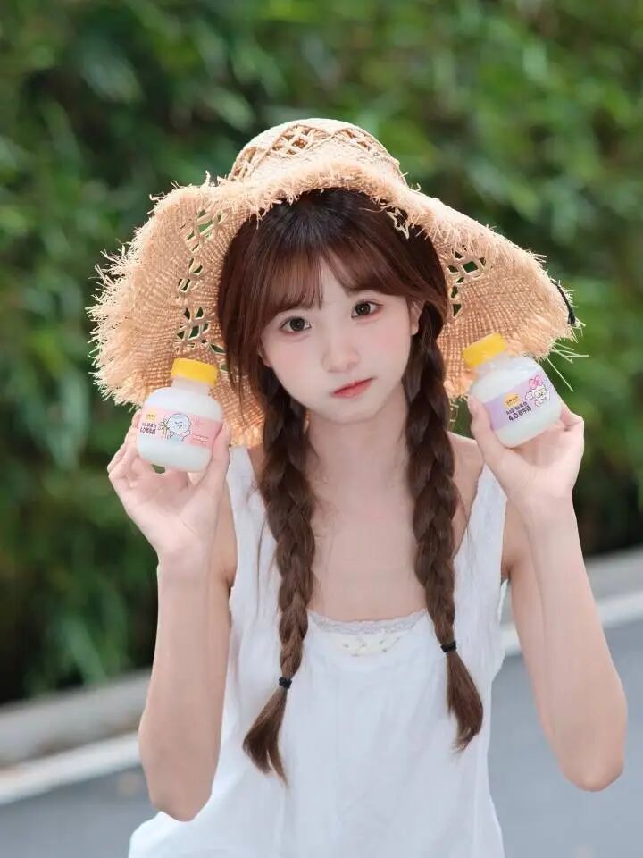 夏日清透感写真怎么拍？这10个甜妹姿势清爽又上镜-第2张图片-风享汇