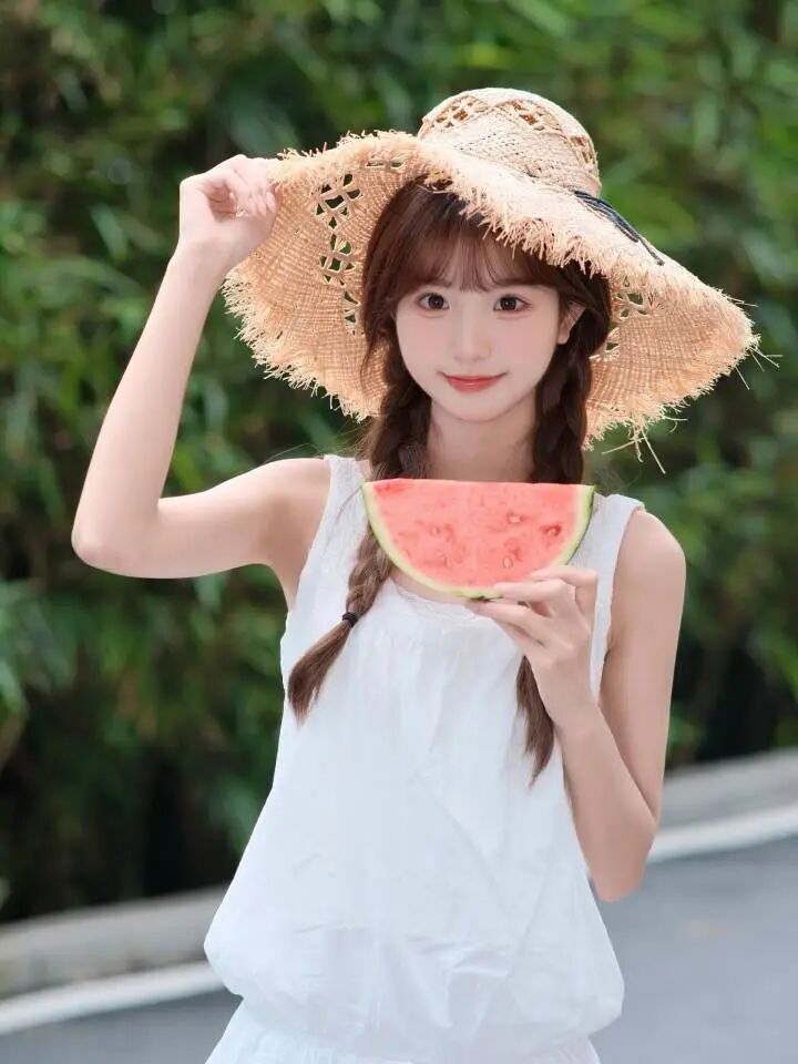 夏日清透感写真怎么拍？这10个甜妹姿势清爽又上镜-第9张图片-风享汇
