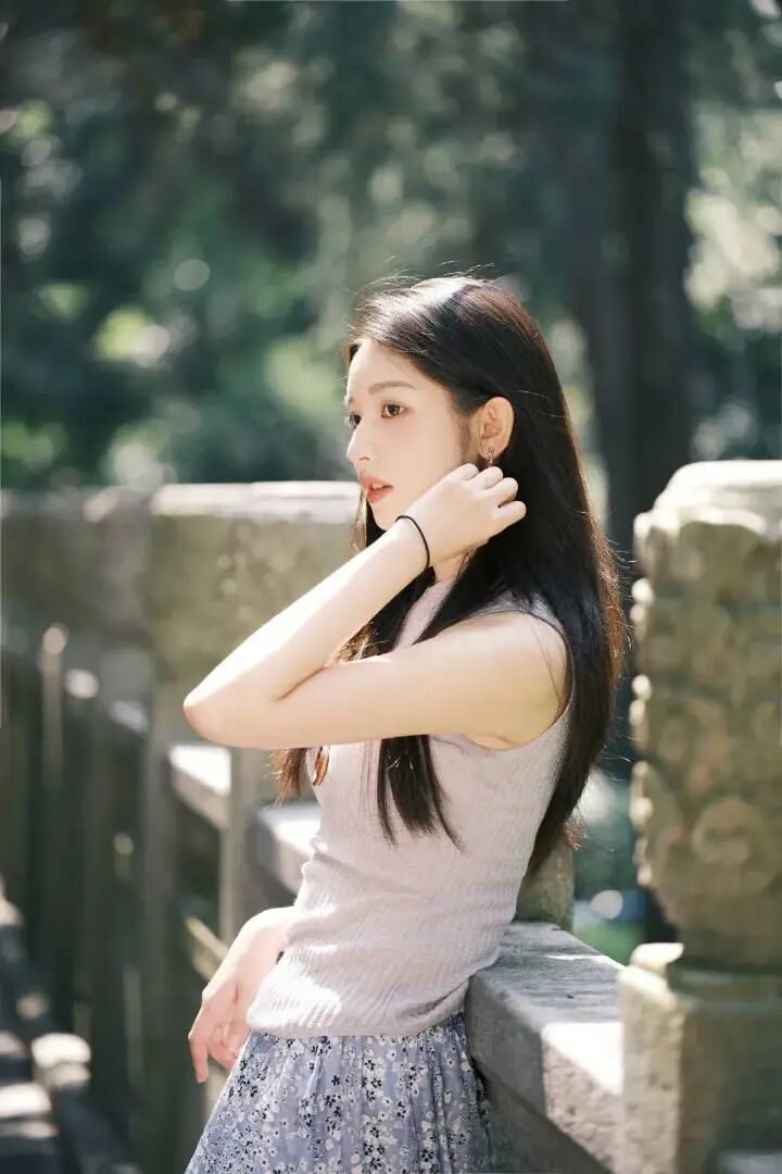 园林拍照必看｜姿势 + 构图全拆解，石栏杆也能出大片-第3张图片-风享汇