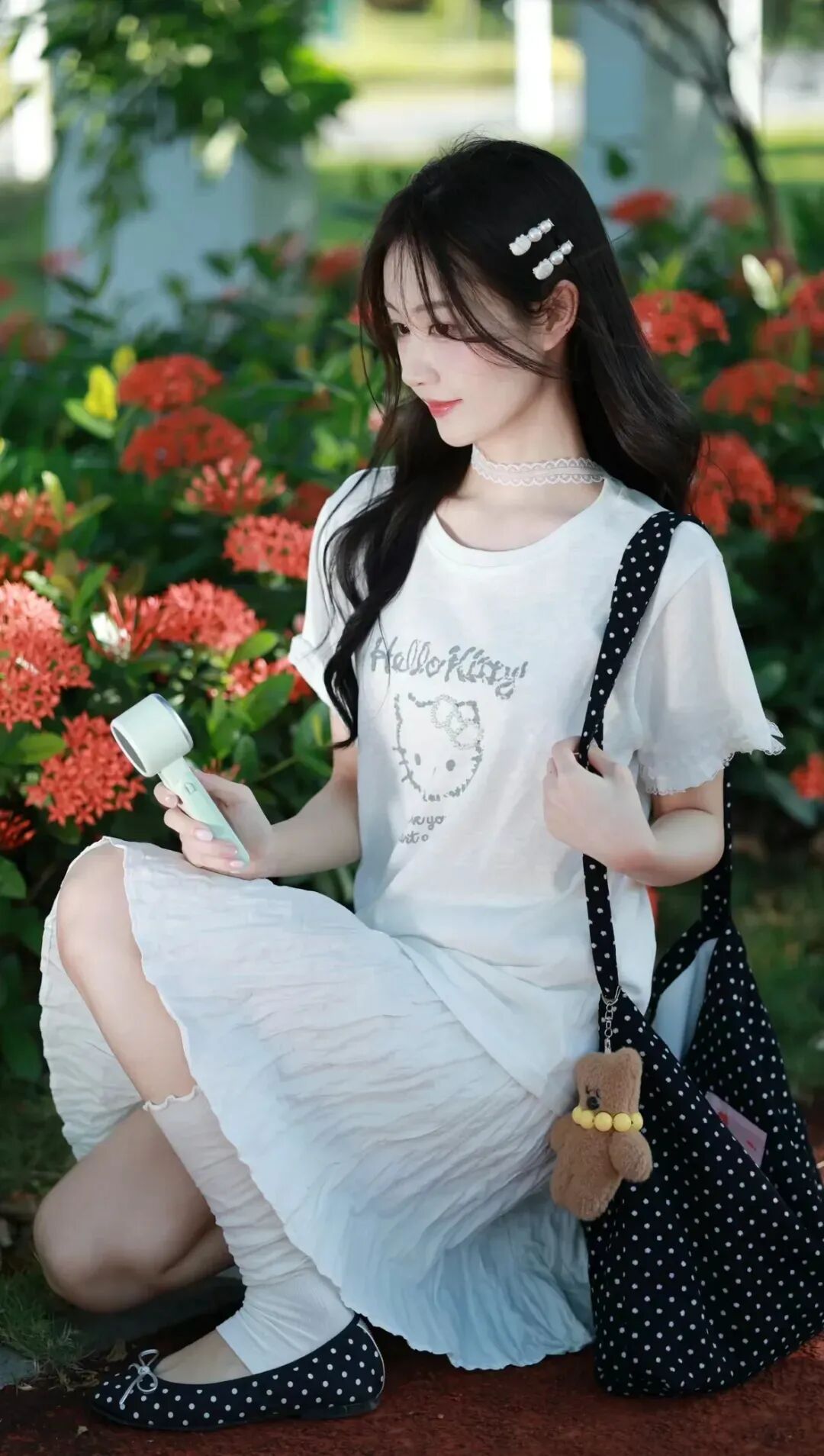 公园出片全指南：7 个简单姿势，普通人也能拍出松弛感照片-第5张图片-风享汇