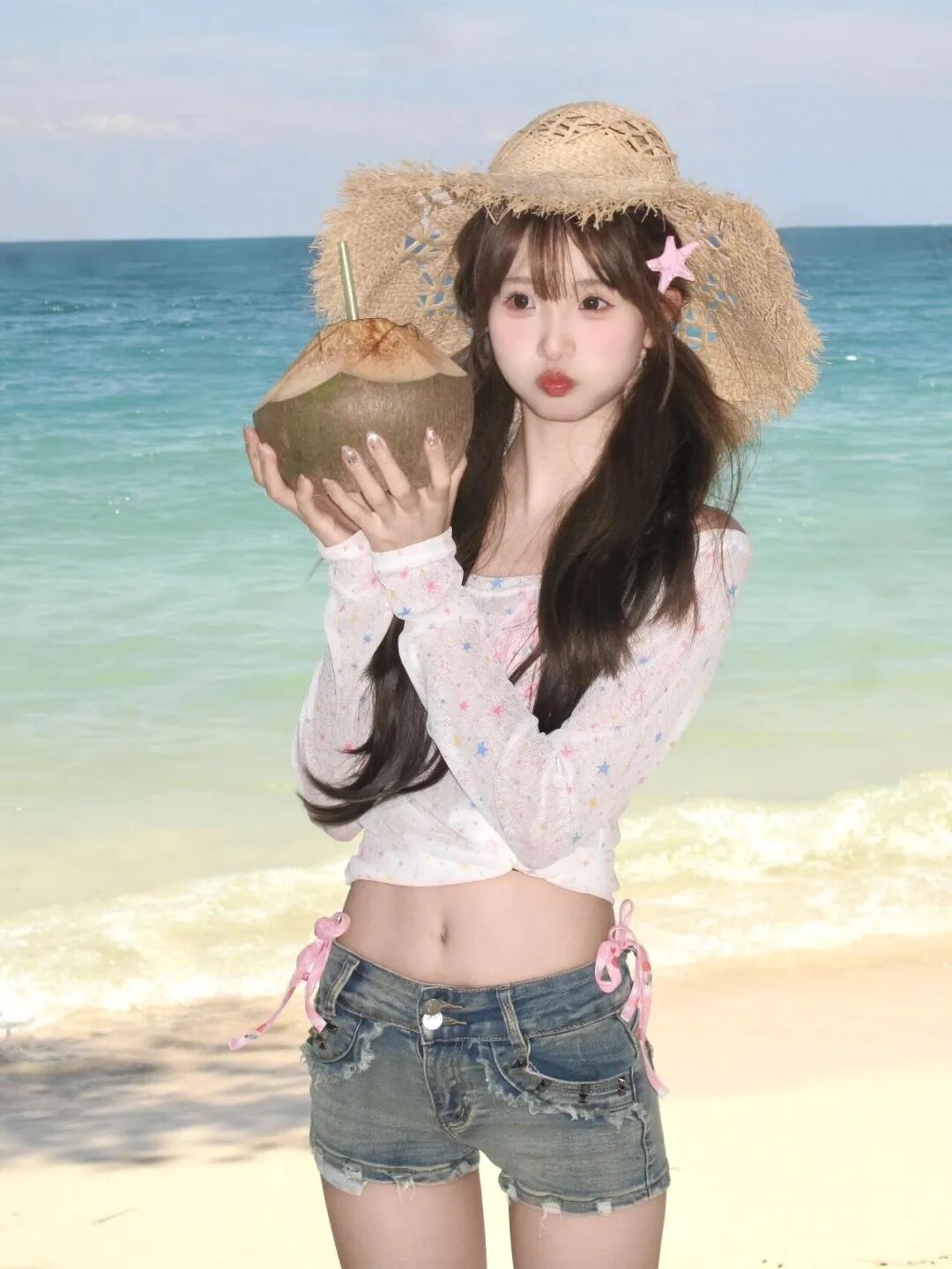 海边甜妹穿搭｜6 个上镜小姿势，新手也能拍得很灵-第5张图片-风享汇