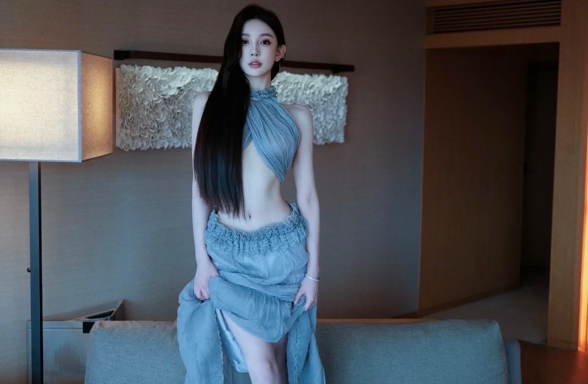 清冷感写真｜雾霾蓝也太欲了-第4张图片-风享汇