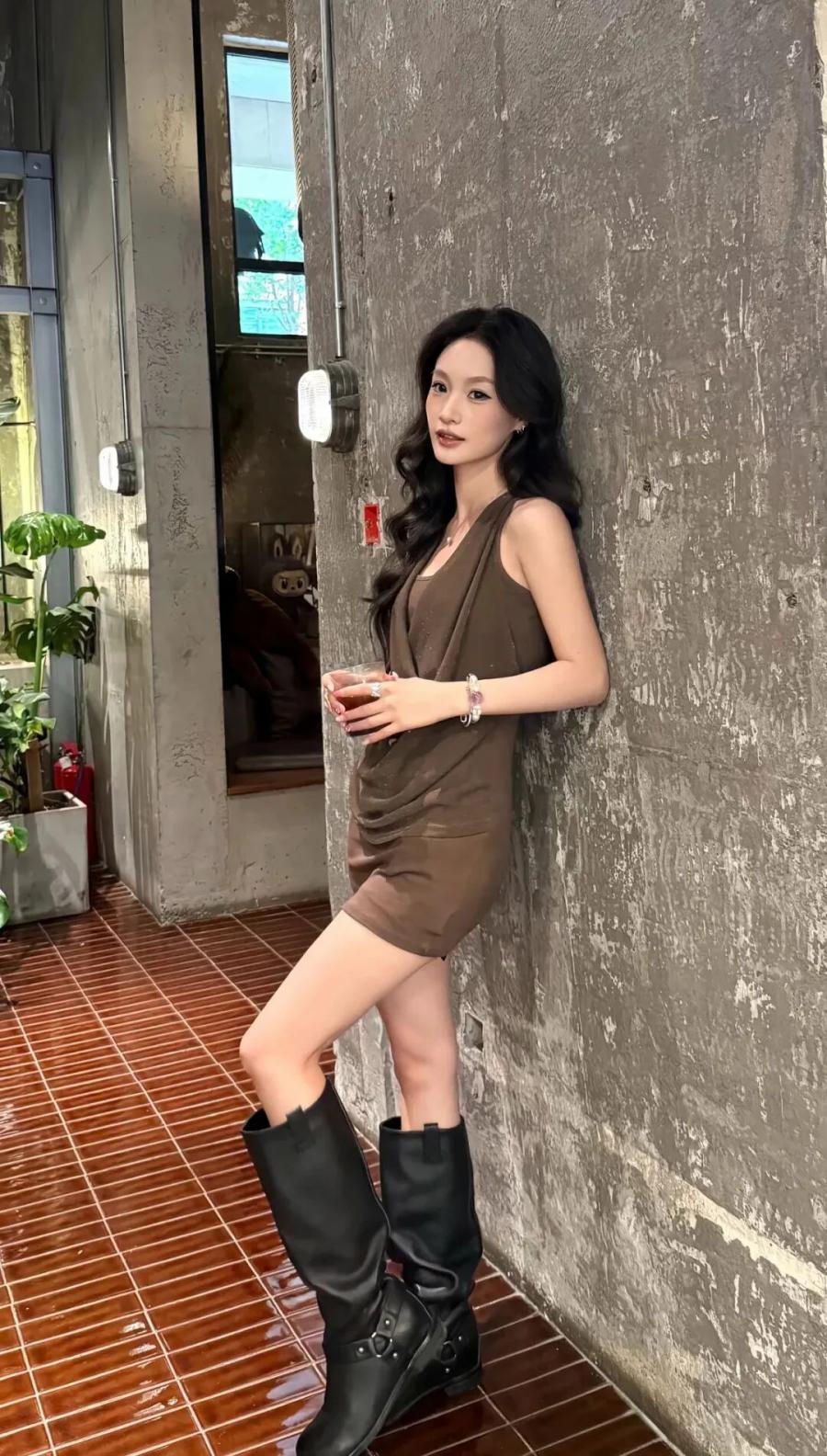 咖色系穿搭 × 咖啡馆出片指南：普通人也能拍出松弛感-第4张图片-风享汇