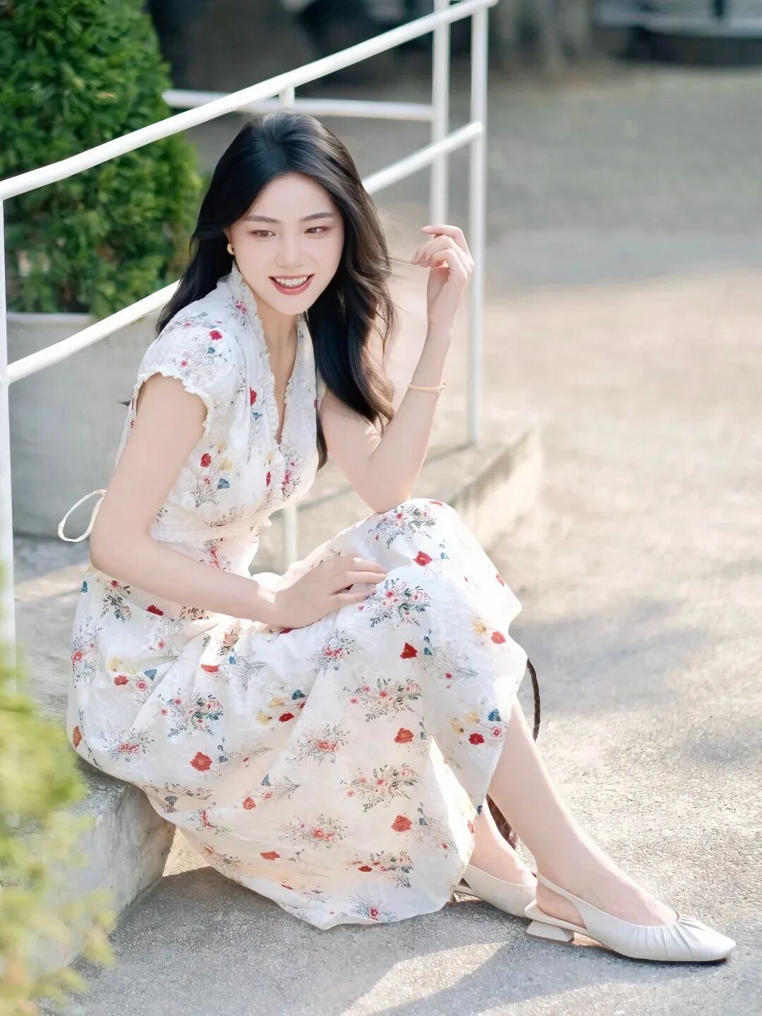 碎花裙出街怎么拍？9个拍照姿势，显瘦显高全搞定-第7张图片-风享汇
