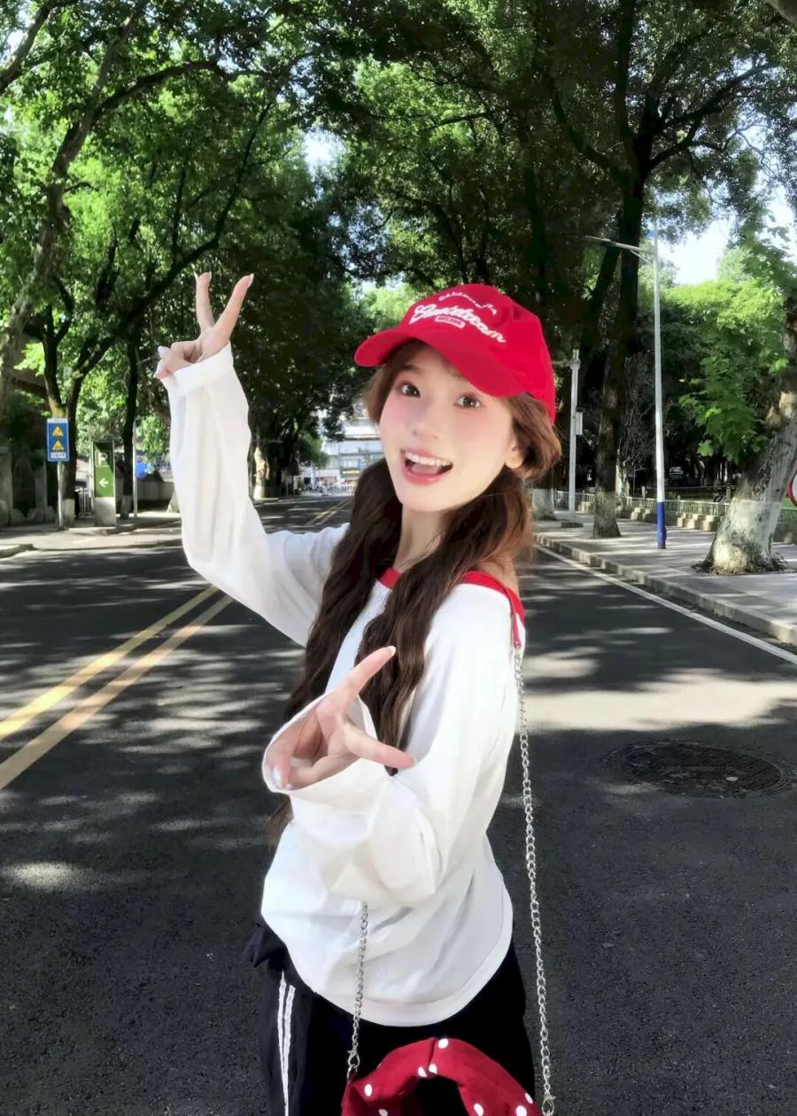 9个街头拍照姿势，运动风也能拍出元气大片，显腿长又上镜-第8张图片-风享汇