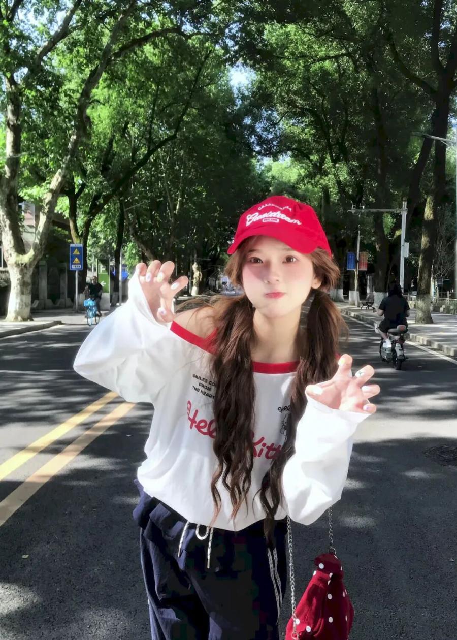 9个街头拍照姿势，运动风也能拍出元气大片，显腿长又上镜-第9张图片-风享汇